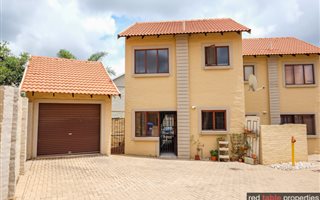2 Bedroom Duplex in Country View Estate