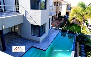 4 Bedroom House in Kosmos Ridge