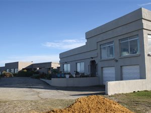 6 Bedroom House in Birkenhead
