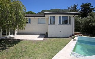 3 Bedroom House in Hout Bay and surrounds