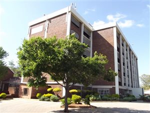 125 m² Commercial space in Val de Grace
