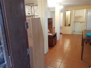 Bachelor apartment in Essenwood