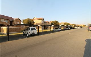 2 Bedroom Townhouse in Honey Park