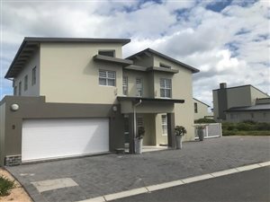 4 Bedroom House in Sunset Estate