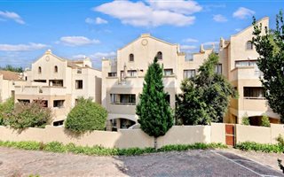 1 Bedroom Apartment in Melrose Estate