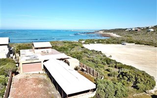 5 Bedroom House in Suiderstrand