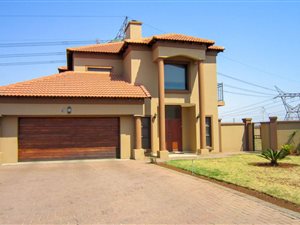 4 Bedroom House in Midfield Estate