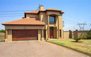 4 Bedroom House in Midfield Estate
