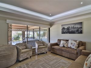 6 Bed House in Izinga Park