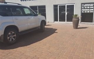 700 m² Commercial space in Witbank