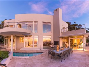 4 Bed House in Bantry Bay