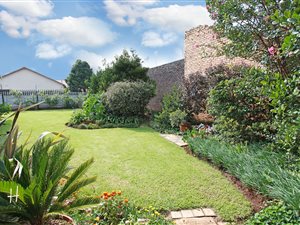 3 Bed House in Edelweiss