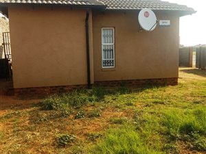 2 Bed House in Lehae