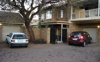 2 Bedroom Simplex in Eldoraigne