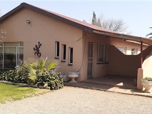 3 Bed House in Neserhof