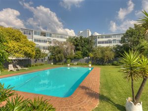 2 Bed Apartment in Fairway