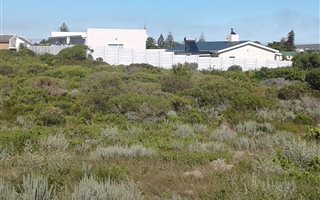 661 m² Land available in Perlemoenbaai