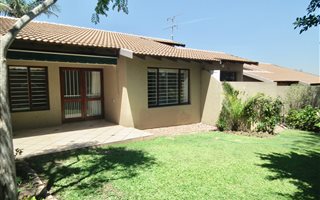3 Bedroom Simplex in Fourways