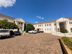 102 m² Commercial space in Kempton Park Central