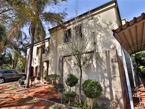 4 Bed House in Montana Park