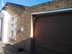 3 Bed House in Strandfontein