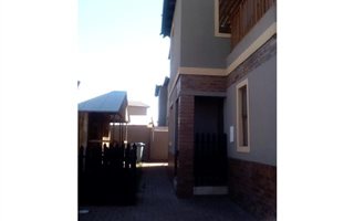 3 Bedroom House in Albertsdal