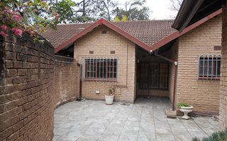 3 Bedroom Townhouse in Gillitts