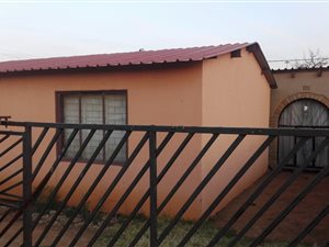 4 Bed House in Orange Farm