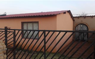 4 Bedroom House in Orange Farm