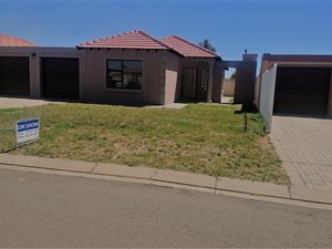 3 Bed House in Mandela View