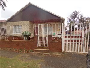 3 Bed House in Bezuidenhout Valley