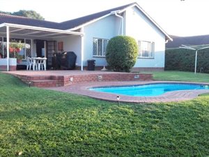 3 Bed House in Bisley