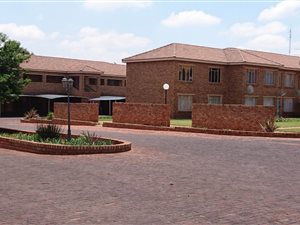 2 Bed Apartment in Krugersrus