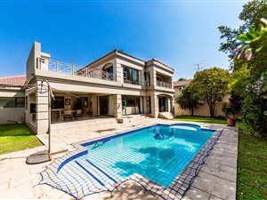 4 Bed House in Dainfern Golf Estate
