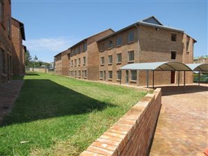 2 Bed Apartment in Halfway House