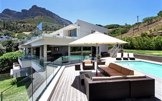 8 Bedroom House in Llandudno