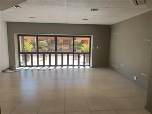 57 m² Commercial space in Hatfield