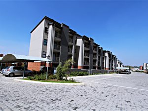 2 Bed Townhouse in Edenglen
