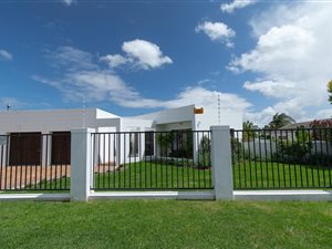 5 Bed House in Paradyskloof