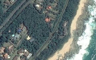 1811 m² Land available in Clansthal