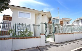 1 Bedroom Apartment in Claremont