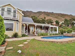 4 Bed House in Gordons Bay Central