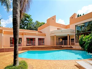 6 Bed House in Glenhazel