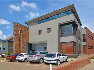Office space in Glen Marais