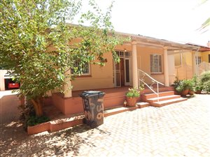 3 Bed House in Krugersdorp North