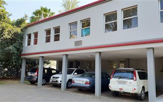 344 m² Office Space in Lynnwood Manor