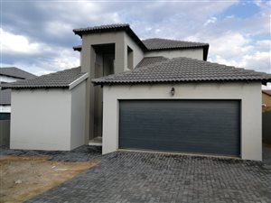 4 Bed House in Thatchfield
