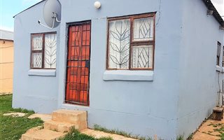 2 Bedroom House in Kwa Nobuhle