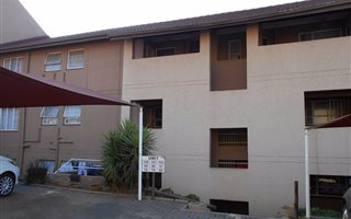3 Bedroom Townhouse in Alan Manor