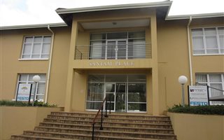 107 m² Commercial space in Clarendon
